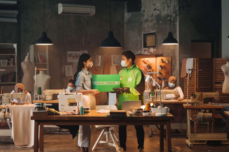 Sinergi Telkom (TLKM) dan GOTO Bisa Hasilkan Pendapatan&nbsp;Baru